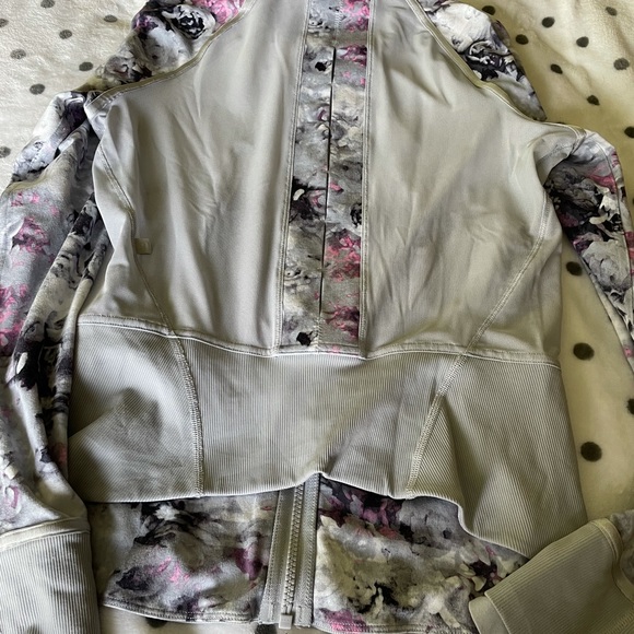 Lululemon define jacket - Picture 2 of 3
